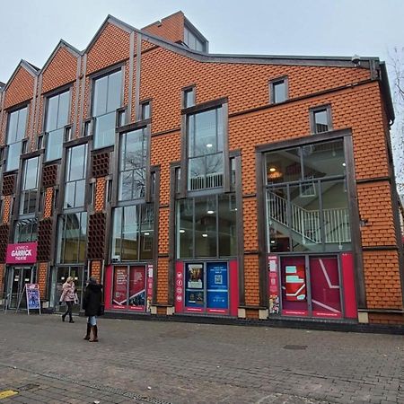 Samuels' A Duplex Apartment By Spires Accommodation In Lichfield City Centre Buitenkant foto