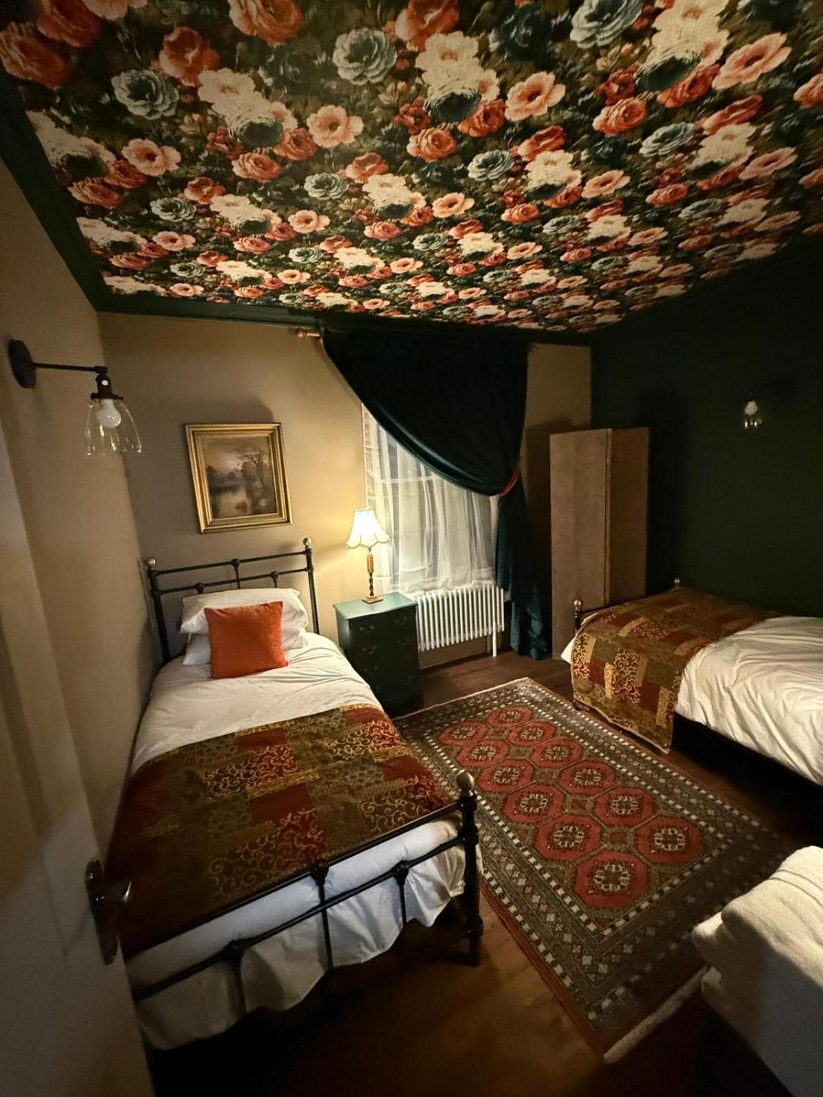 Samuels' A Duplex Apartment By Spires Accommodation In Lichfield City Centre Buitenkant foto
