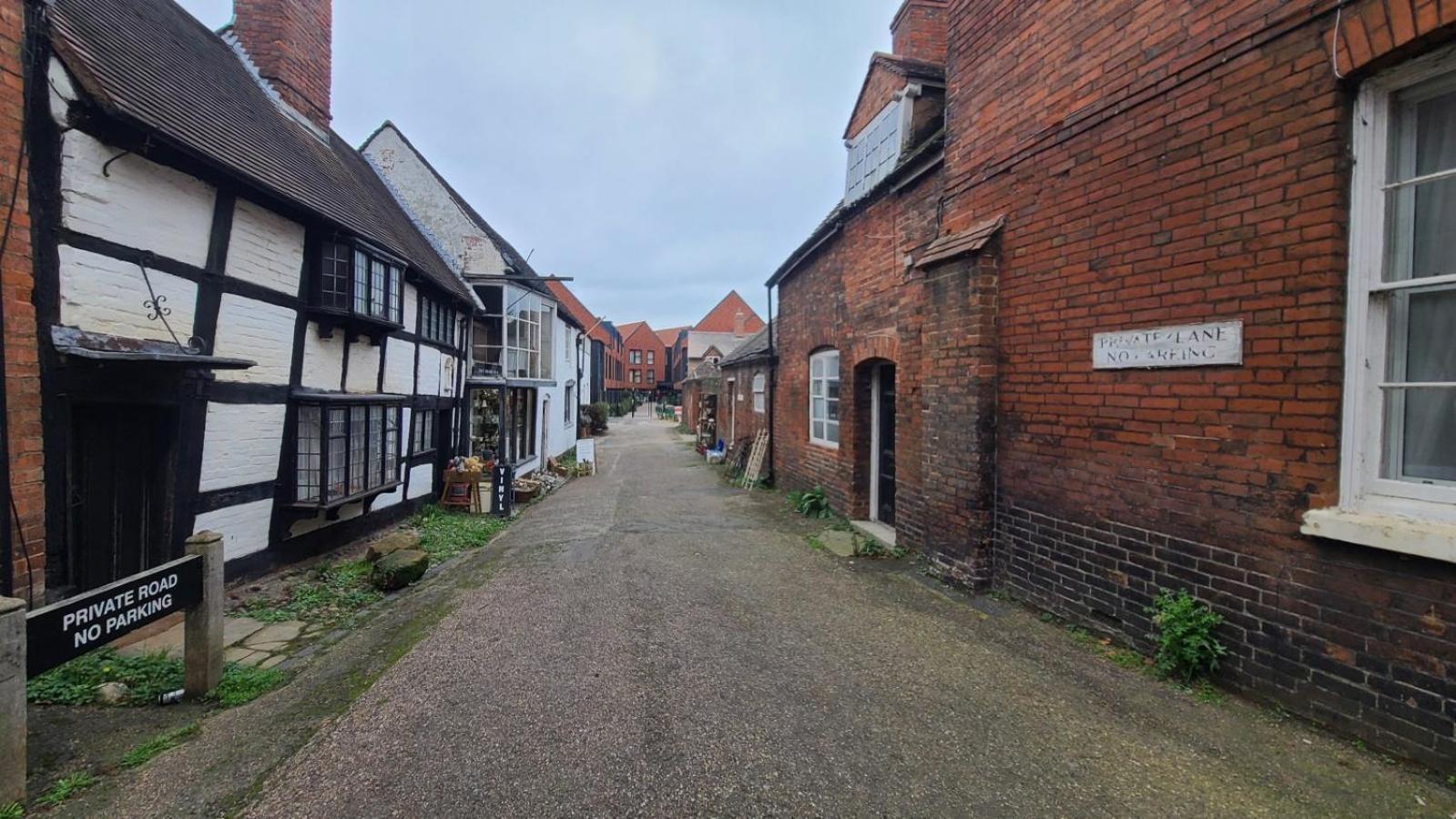 Samuels' A Duplex Apartment By Spires Accommodation In Lichfield City Centre Buitenkant foto