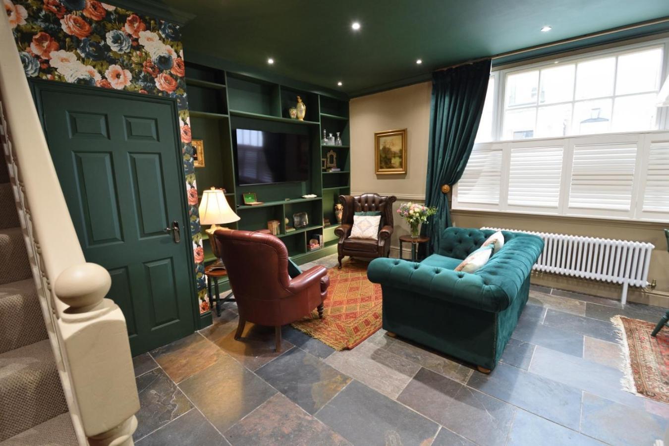 Samuels' A Duplex Apartment By Spires Accommodation In Lichfield City Centre Buitenkant foto