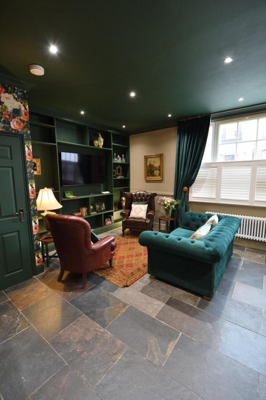 Samuels' A Duplex Apartment By Spires Accommodation In Lichfield City Centre Buitenkant foto
