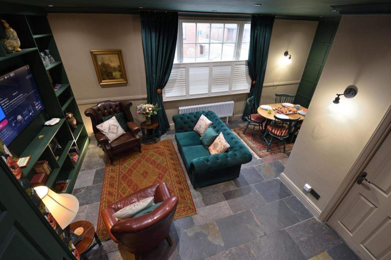Samuels' A Duplex Apartment By Spires Accommodation In Lichfield City Centre Buitenkant foto